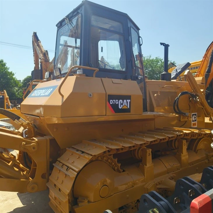 Caterpillar D7 Bulldozer factory